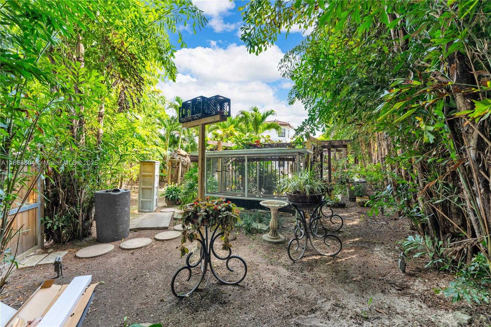 Small Image of 655 SOUTH EAST 37 TERRACE, Homestead Number 10