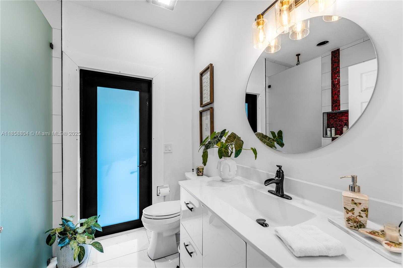 Small Image of 655 SOUTH EAST 37 TERRACE, Homestead Number 14