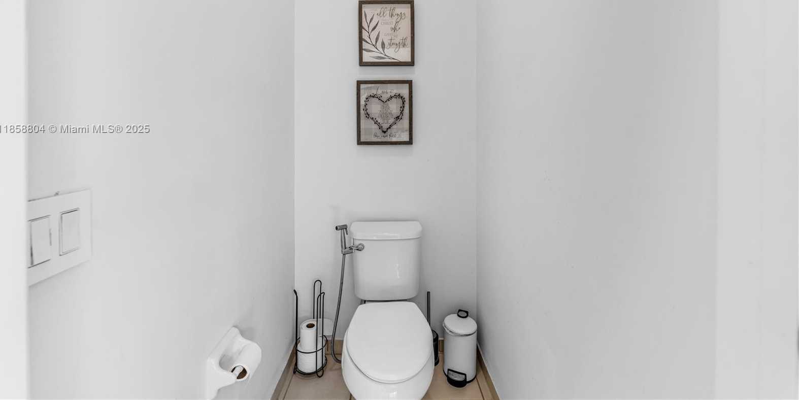 Small Image of 655 SOUTH EAST 37 TERRACE, Homestead Number 23
