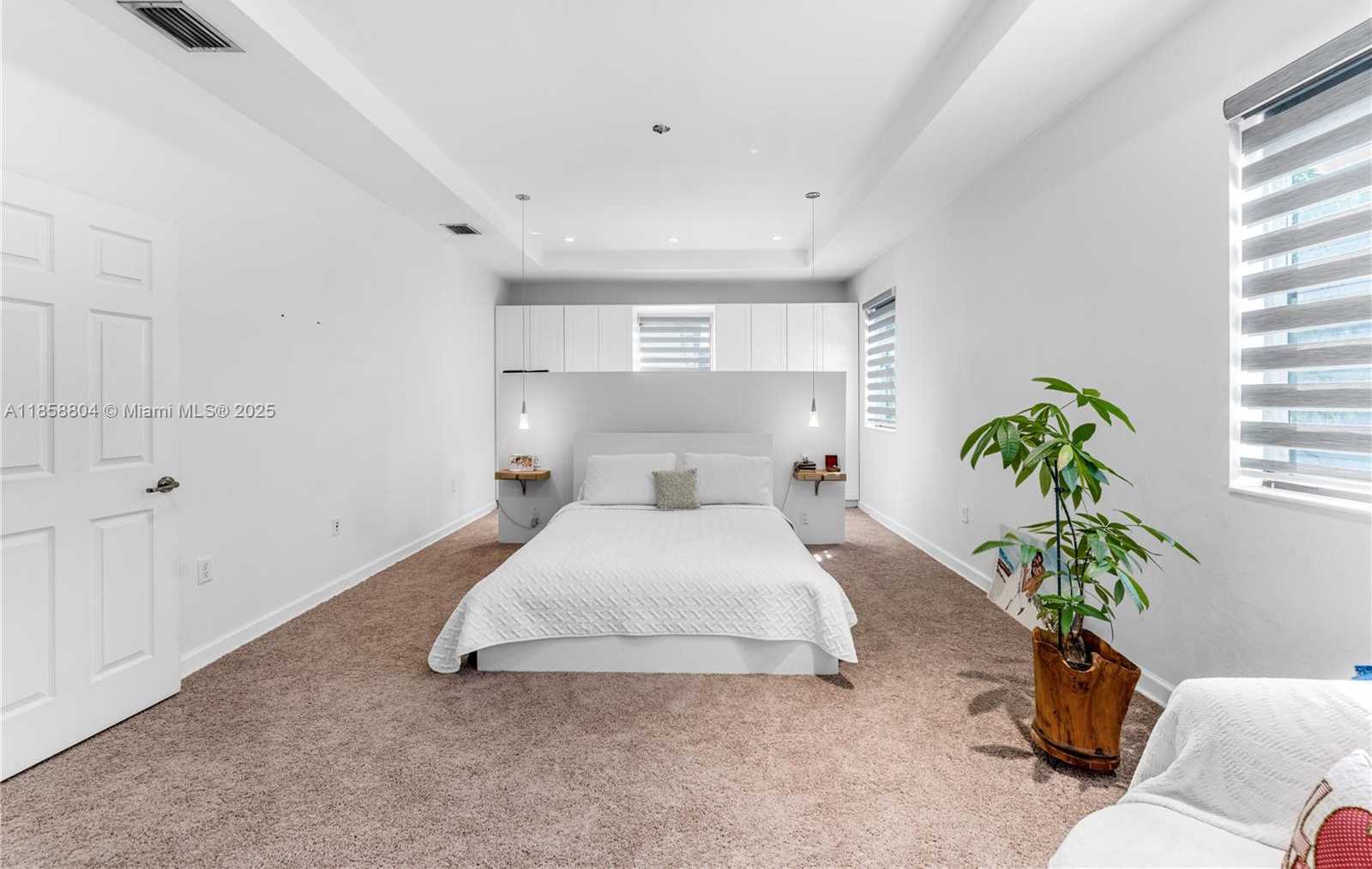 Small Image of 655 SOUTH EAST 37 TERRACE, Homestead Number 27