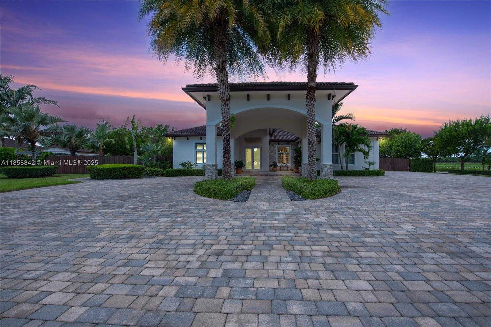 Small Image of 27410 SOUTH WEST 172ND AVE, Homestead Number 4