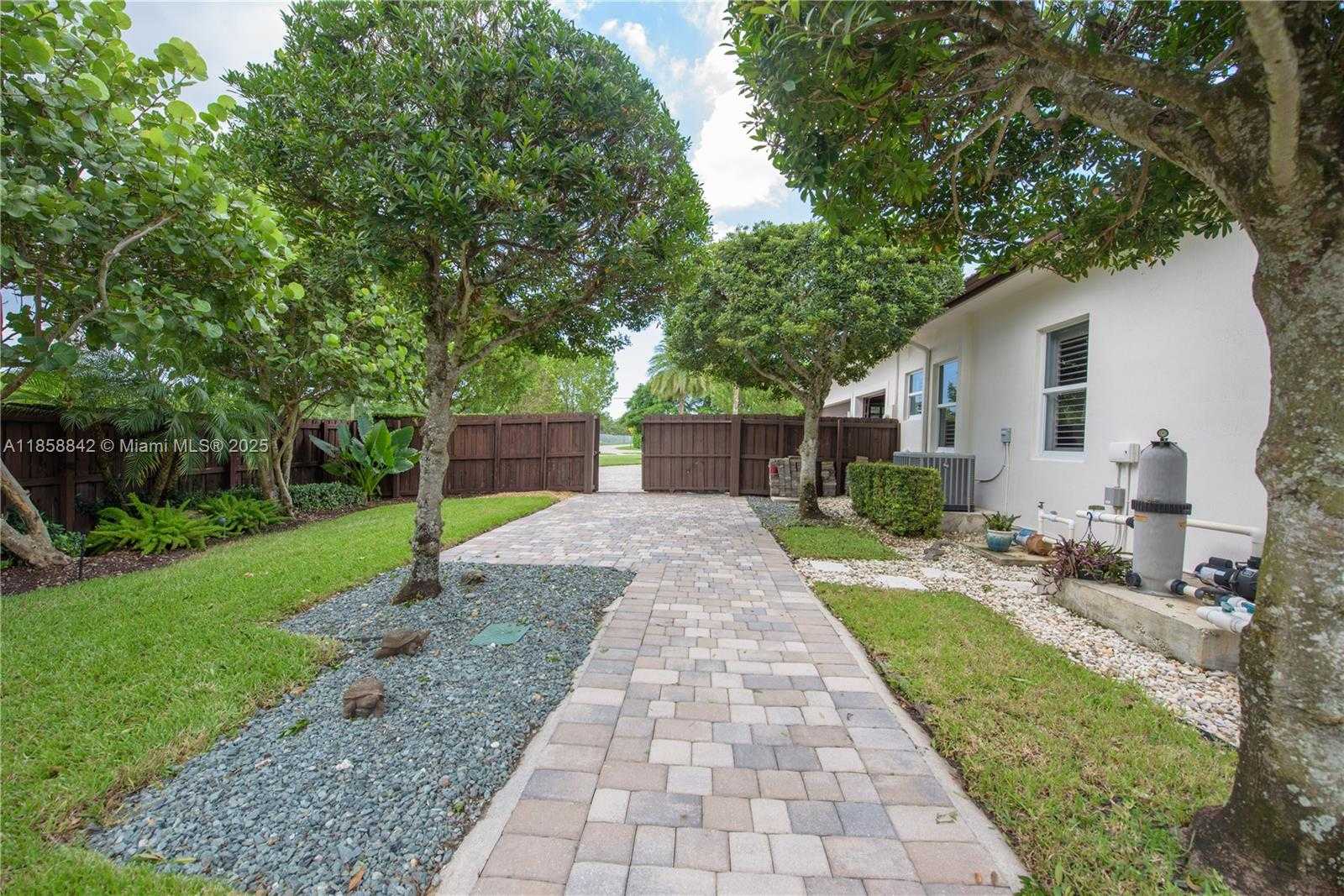 Small Image of 27410 SOUTH WEST 172ND AVE, Homestead Number 45