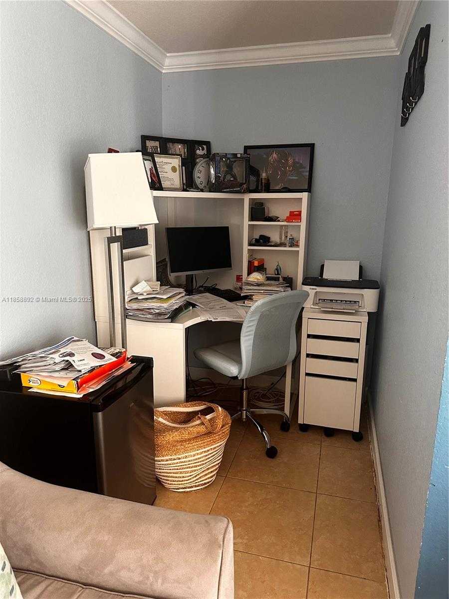 Small Image of 439 NORTH EAST 1ST ST, Pompano Beach Number 11