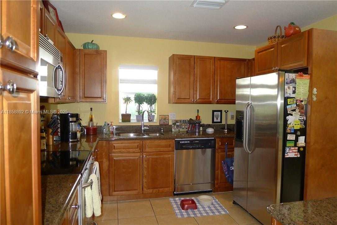 Small Image of 439 NORTH EAST 1ST ST, Pompano Beach Number 4