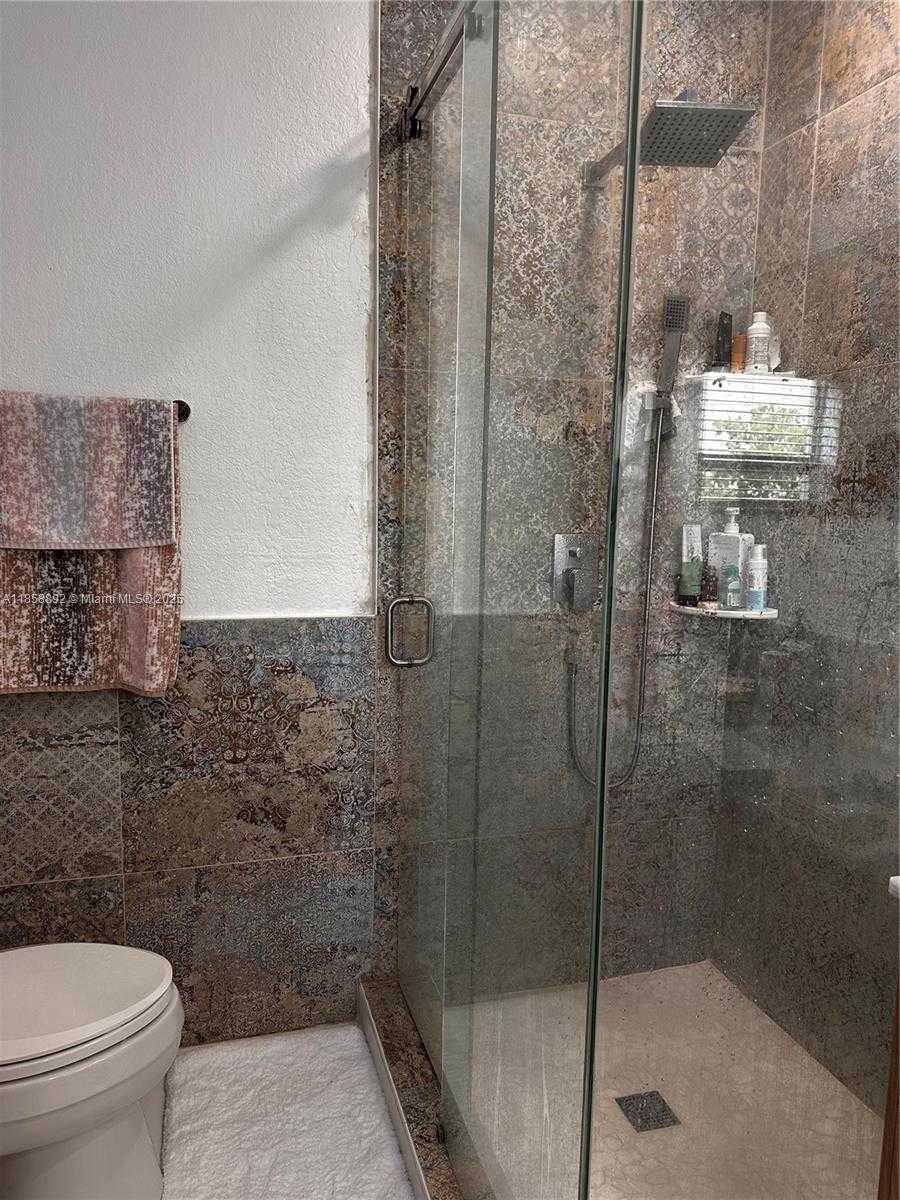 Small Image of 439 NORTH EAST 1ST ST, Pompano Beach Number 9