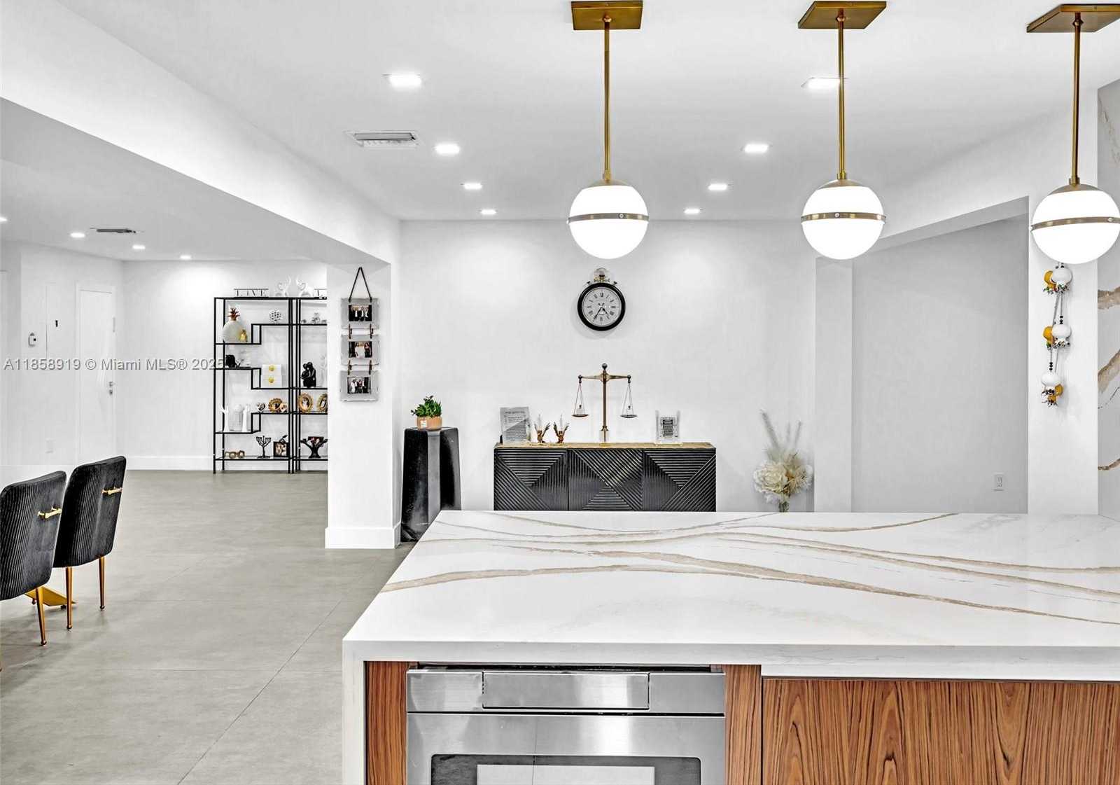 Small Image of 1234 FUNSTON ST, Hollywood Number 16