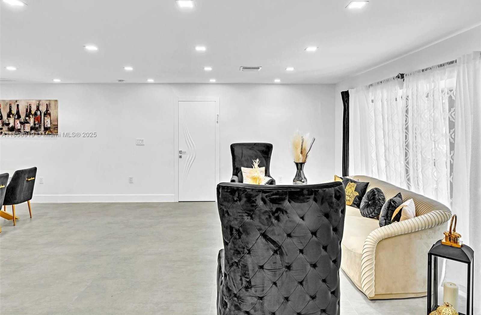 Small Image of 1234 FUNSTON ST, Hollywood Number 2