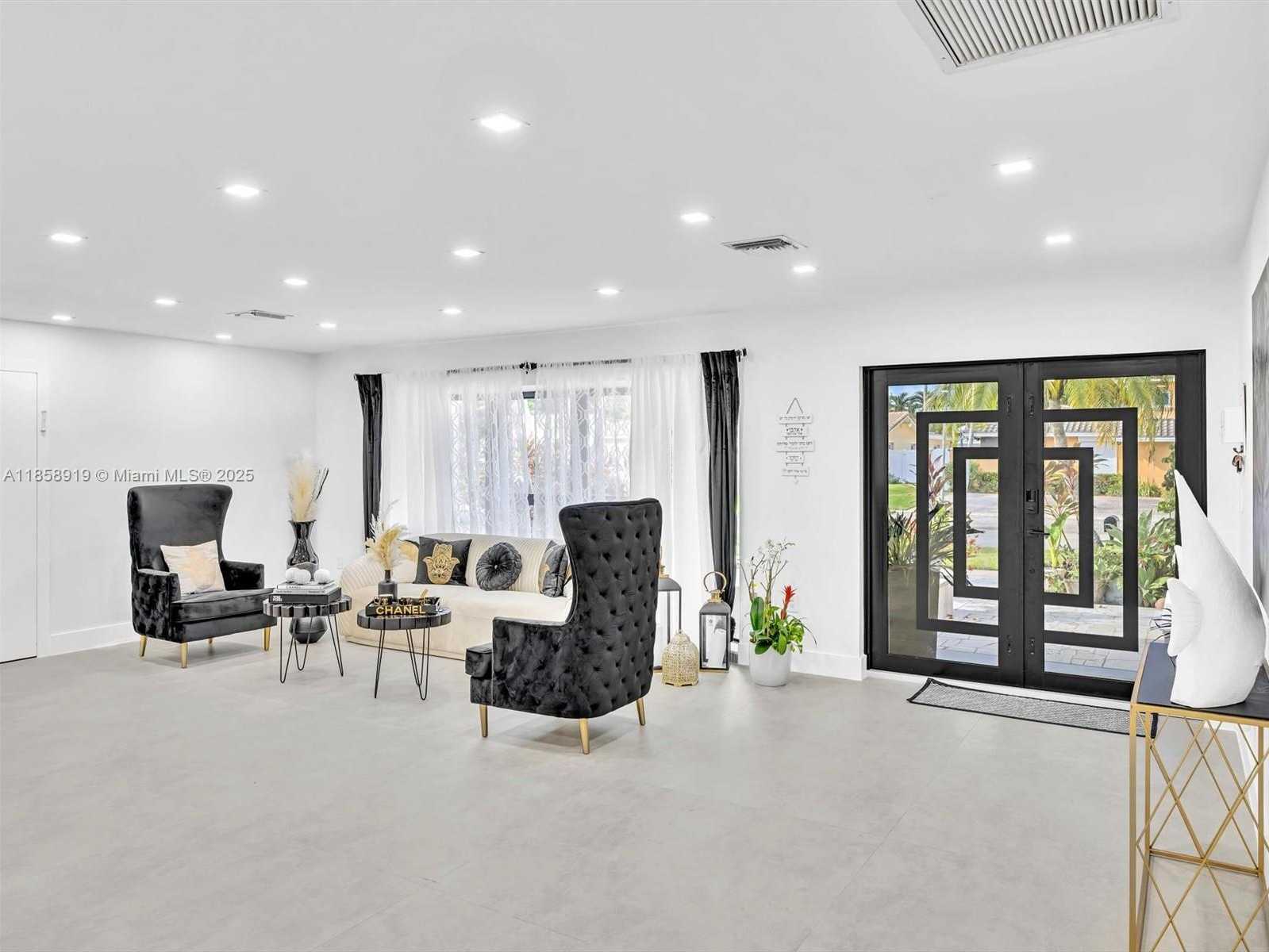 Small Image of 1234 FUNSTON ST, Hollywood Number 21