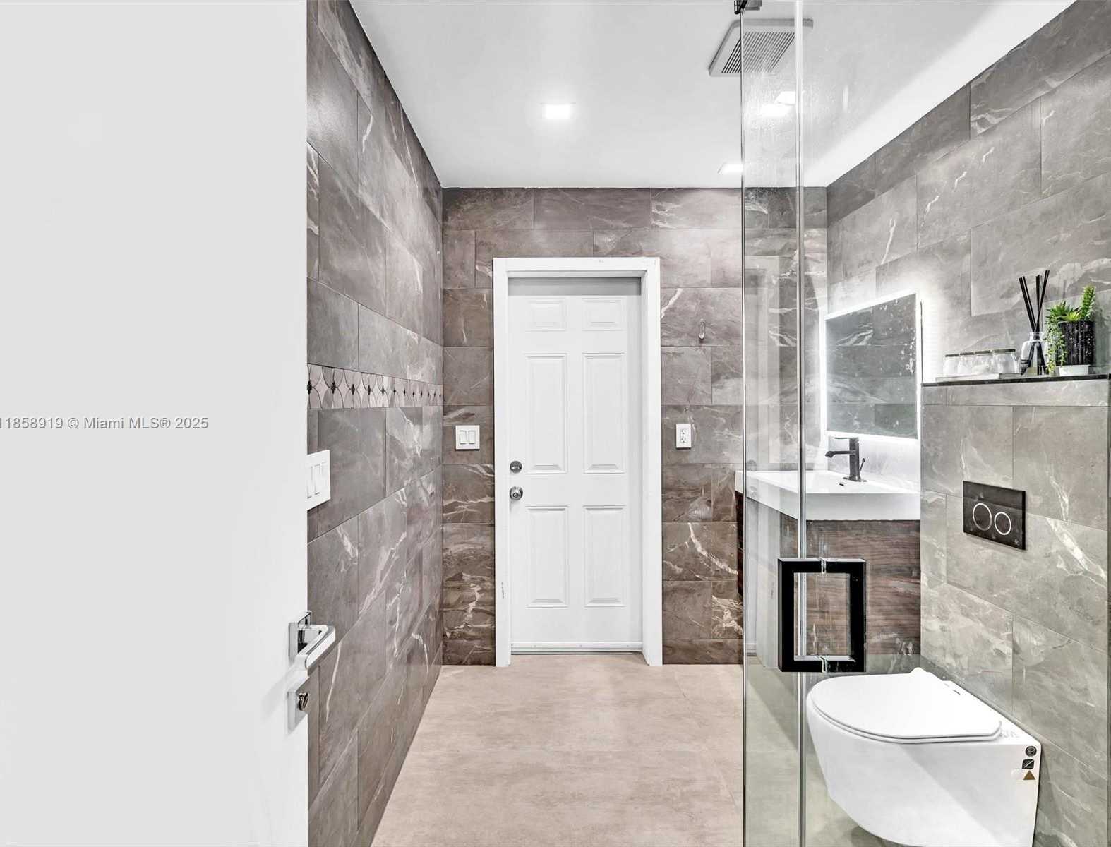 Small Image of 1234 FUNSTON ST, Hollywood Number 31