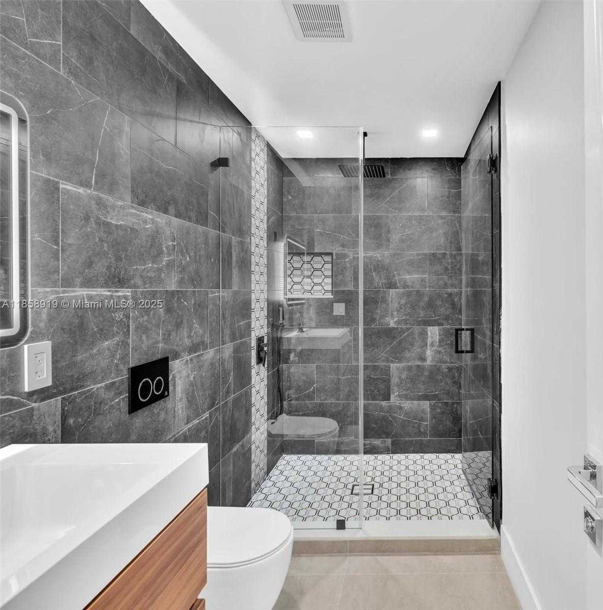 Small Image of 1234 FUNSTON ST, Hollywood Number 35