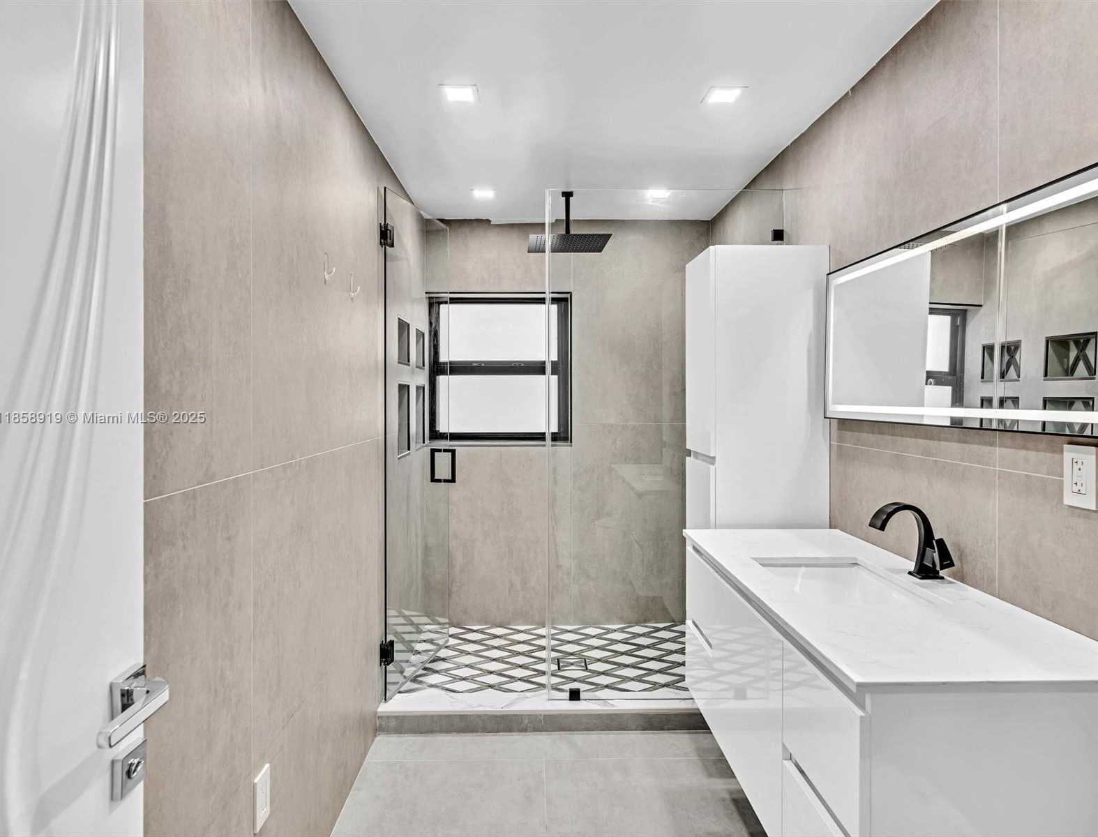 Small Image of 1234 FUNSTON ST, Hollywood Number 45