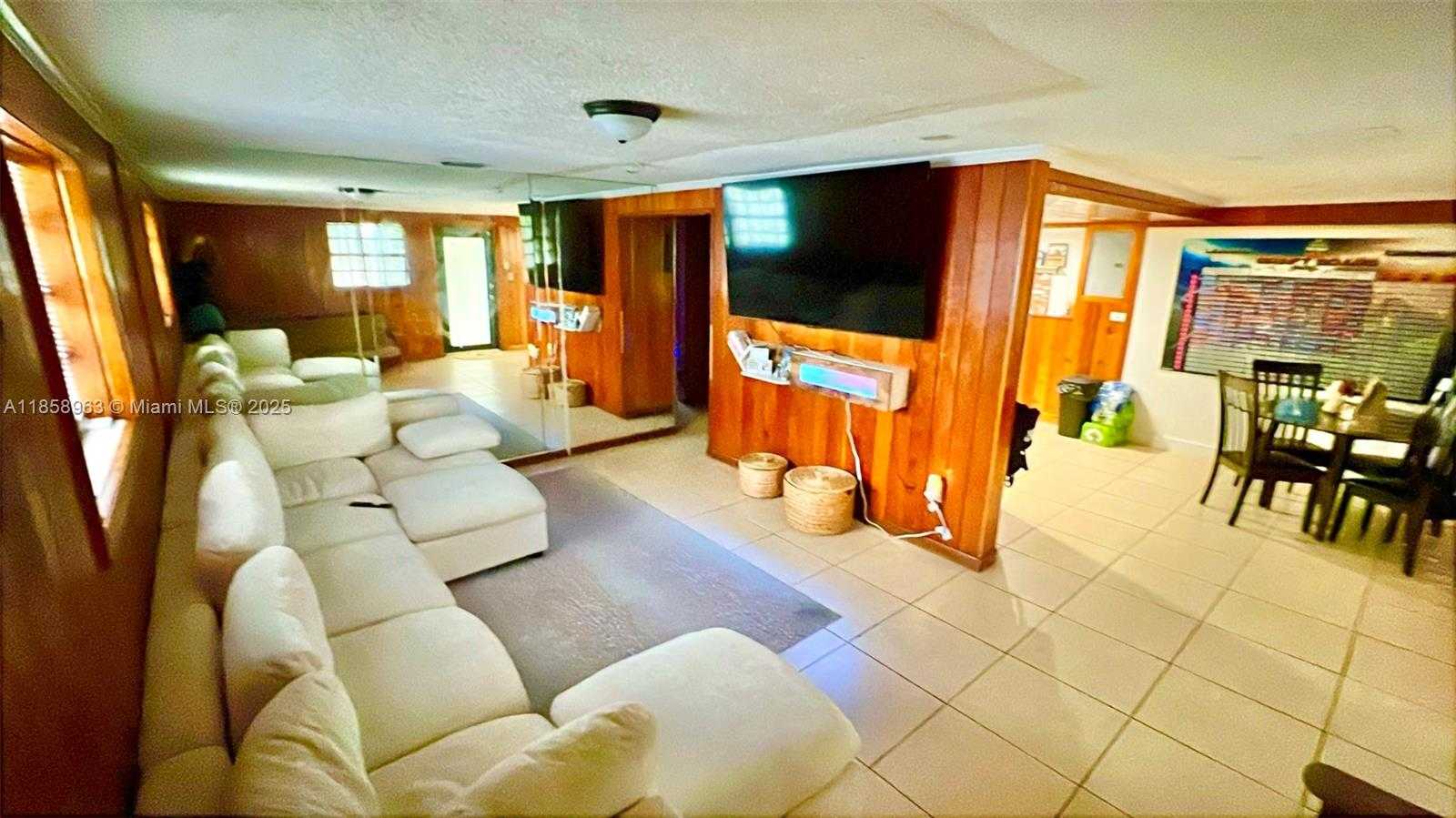Small Image of 830 SOUTH EAST 7TH PL, Hialeah Number 5