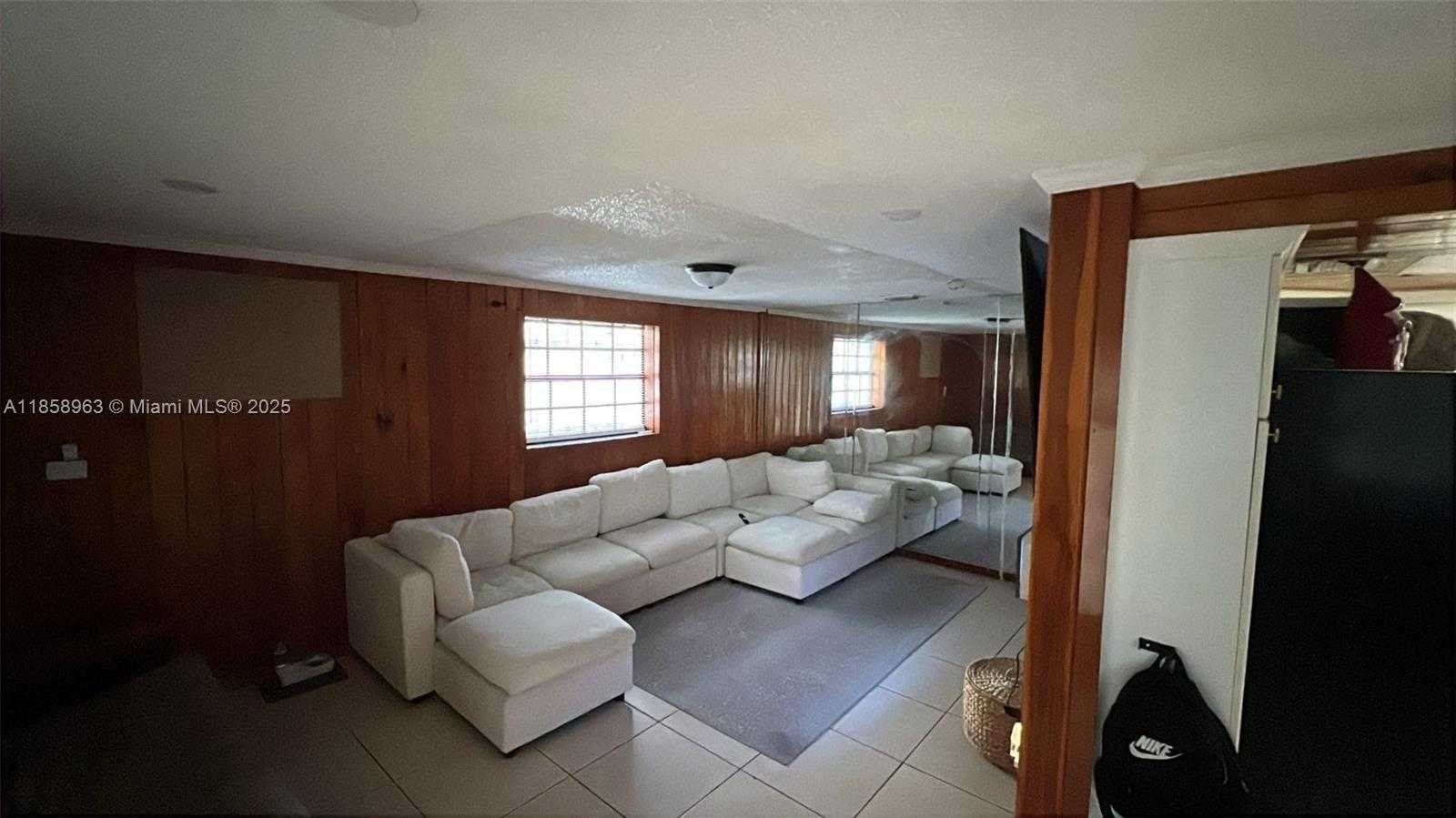 Small Image of 830 SOUTH EAST 7TH PL, Hialeah Number 6
