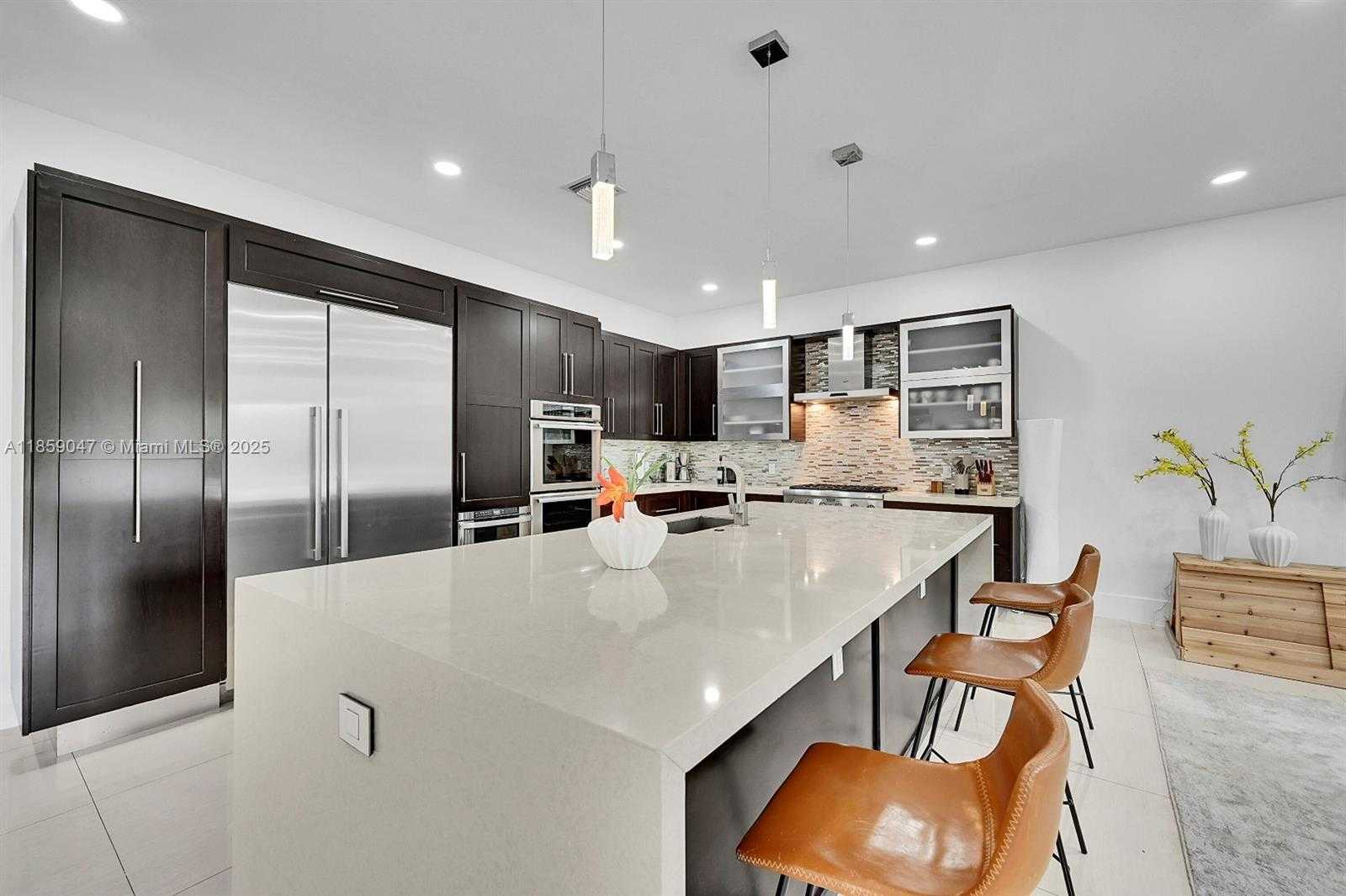 Small Image of 11231 NORTH WEST 19TH CT, Plantation Number 10