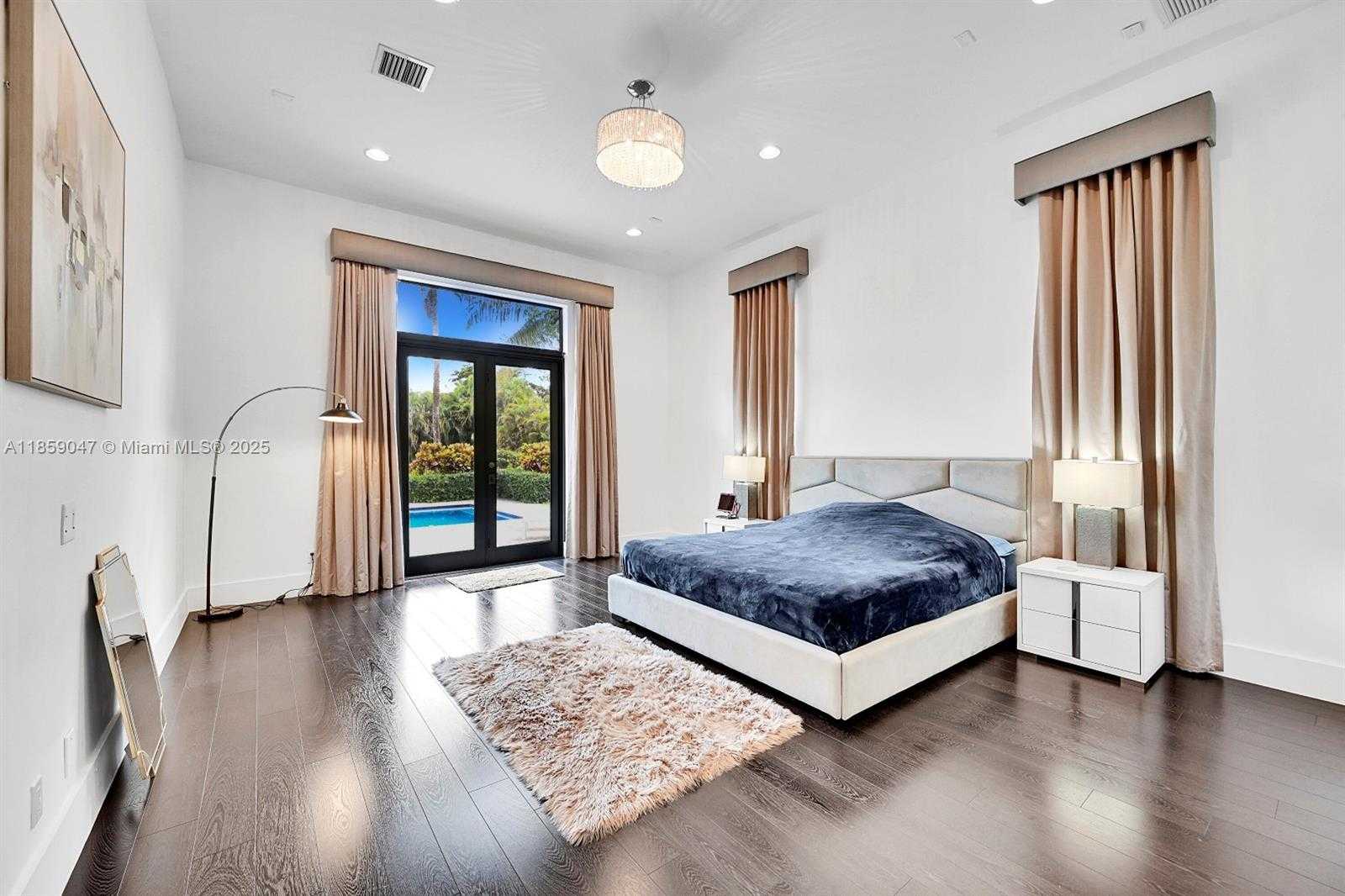 Small Image of 11231 NORTH WEST 19TH CT, Plantation Number 21