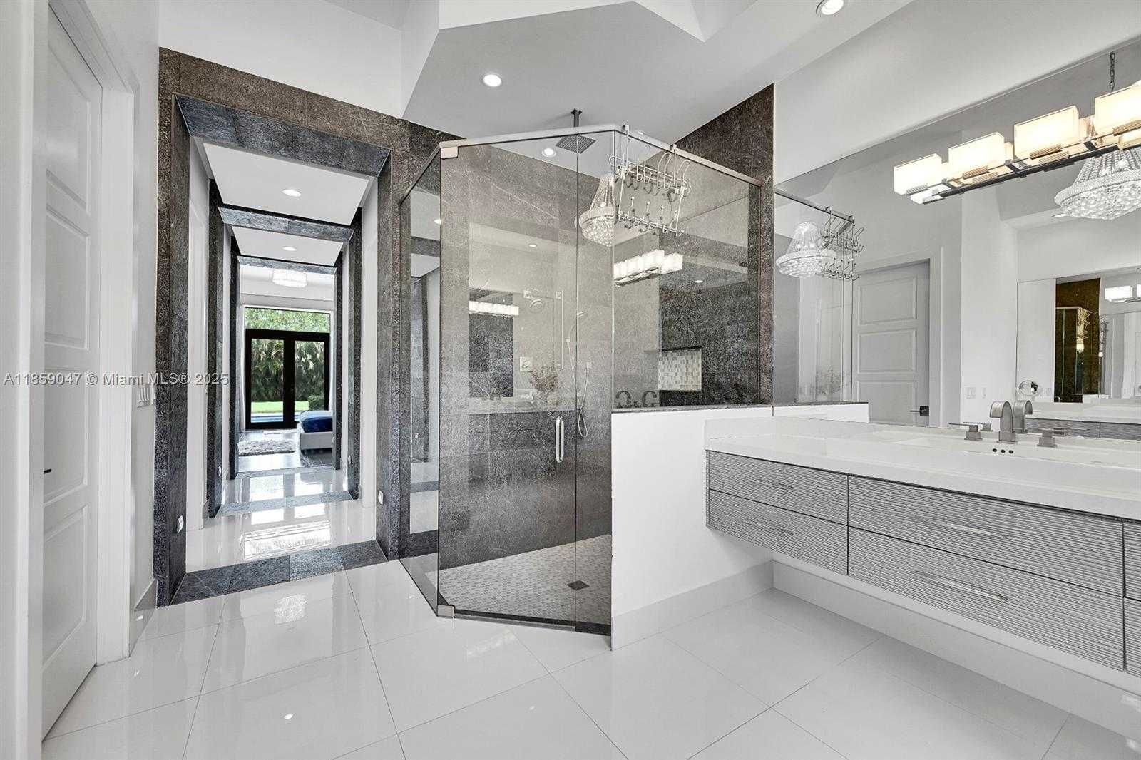 Small Image of 11231 NORTH WEST 19TH CT, Plantation Number 26