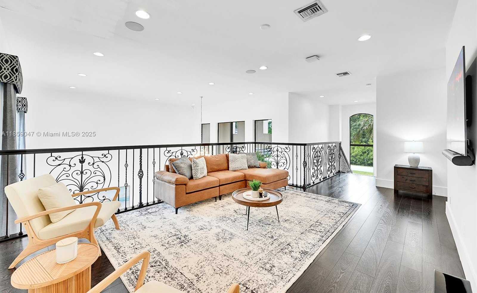 Small Image of 11231 NORTH WEST 19TH CT, Plantation Number 36