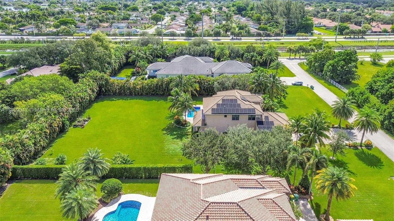 Small Image of 11231 NORTH WEST 19TH CT, Plantation Number 71