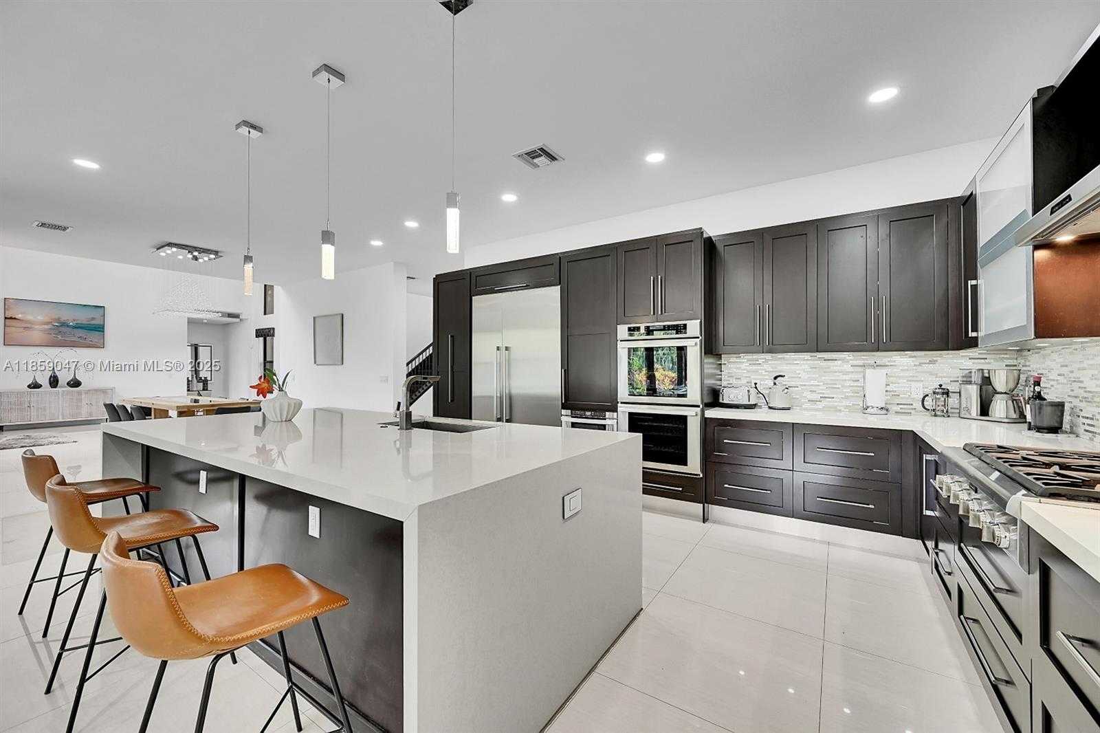 Small Image of 11231 NORTH WEST 19TH CT, Plantation Number 9