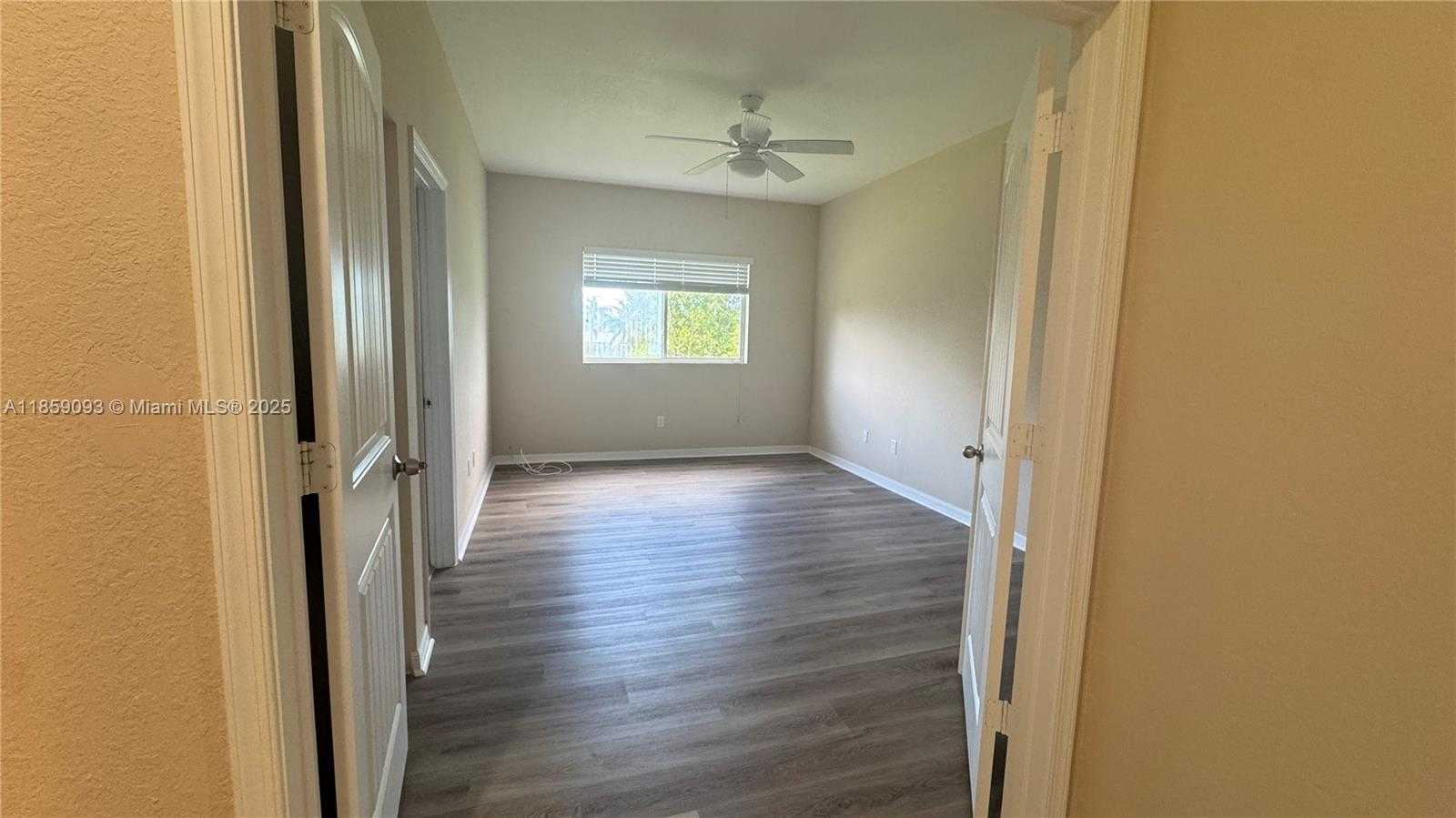 Small Image of West Palm Beach Number 13