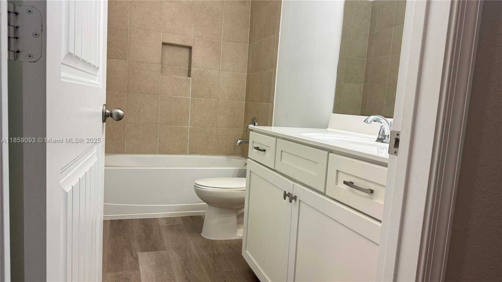 Small Image of West Palm Beach Number 24
