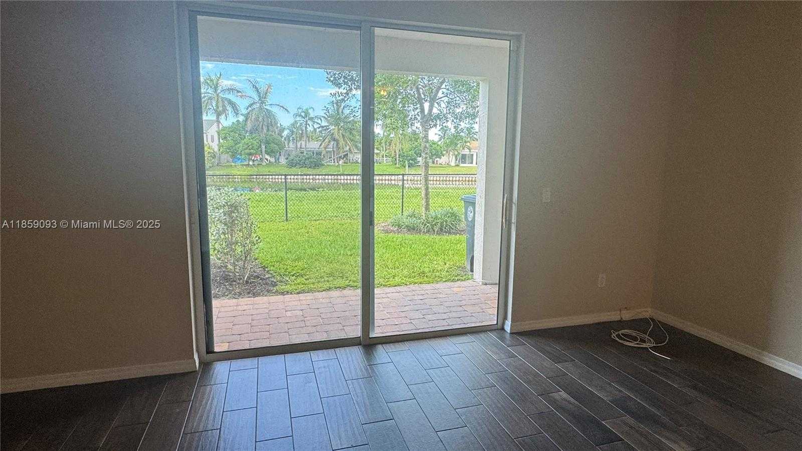 Small Image of West Palm Beach Number 7