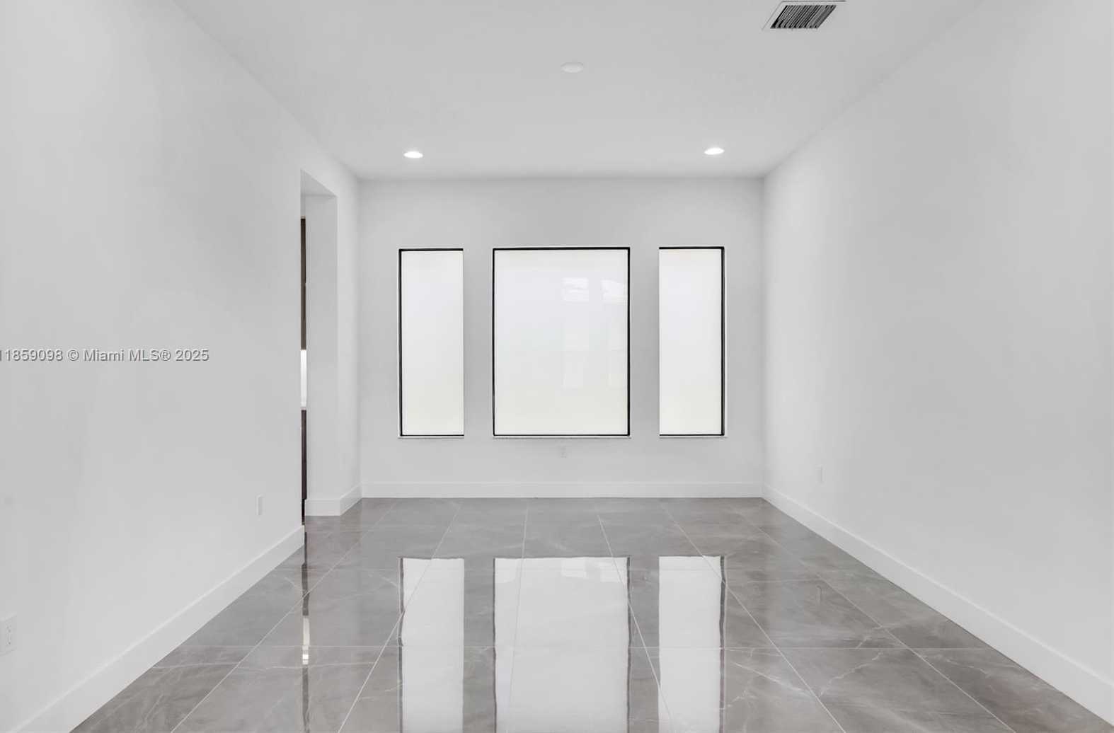 Small Image of 8215 CRYSTAL DOWNS AVE, Boca Raton Number 11