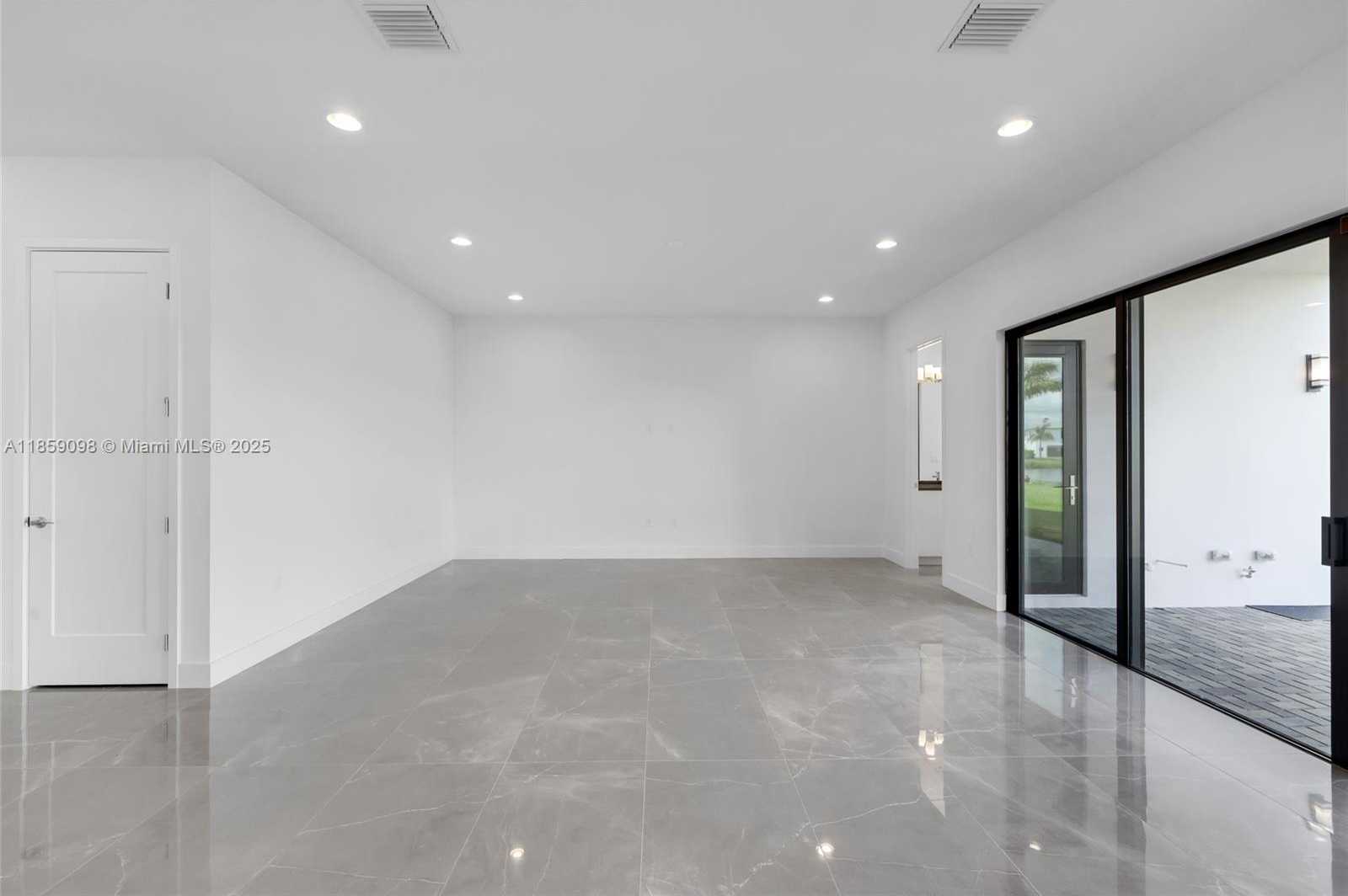 Small Image of 8215 CRYSTAL DOWNS AVE, Boca Raton Number 15