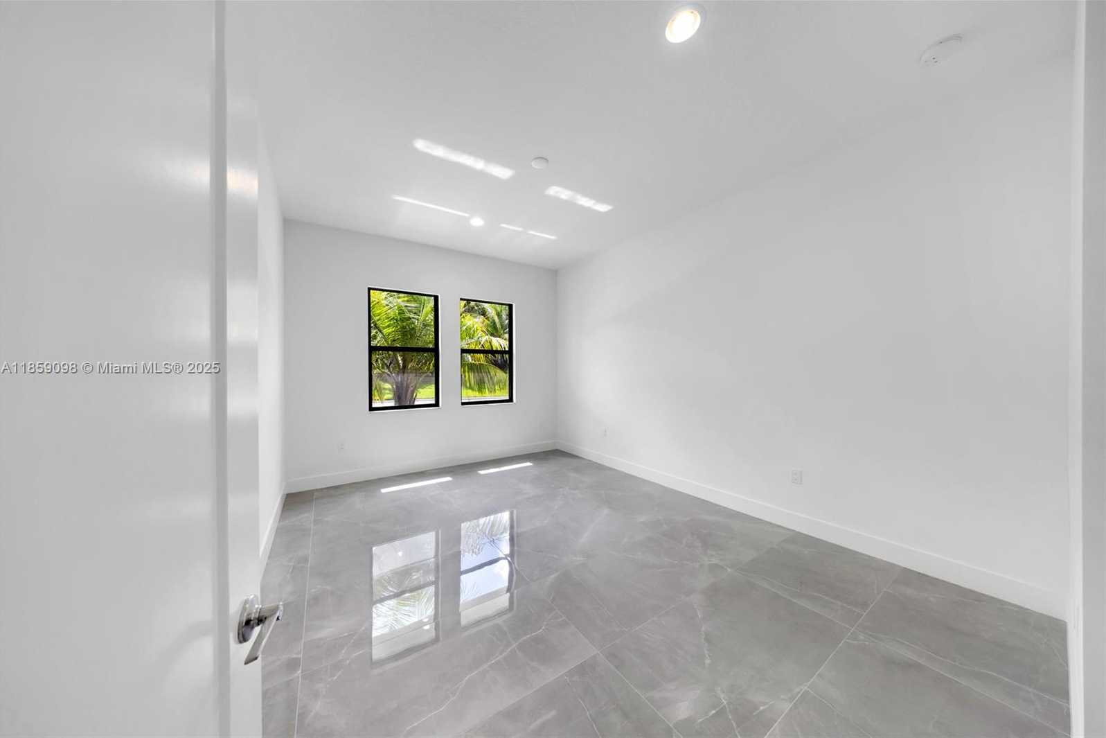 Small Image of 8215 CRYSTAL DOWNS AVE, Boca Raton Number 22