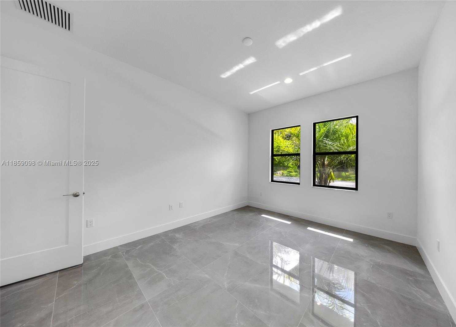 Small Image of 8215 CRYSTAL DOWNS AVE, Boca Raton Number 23
