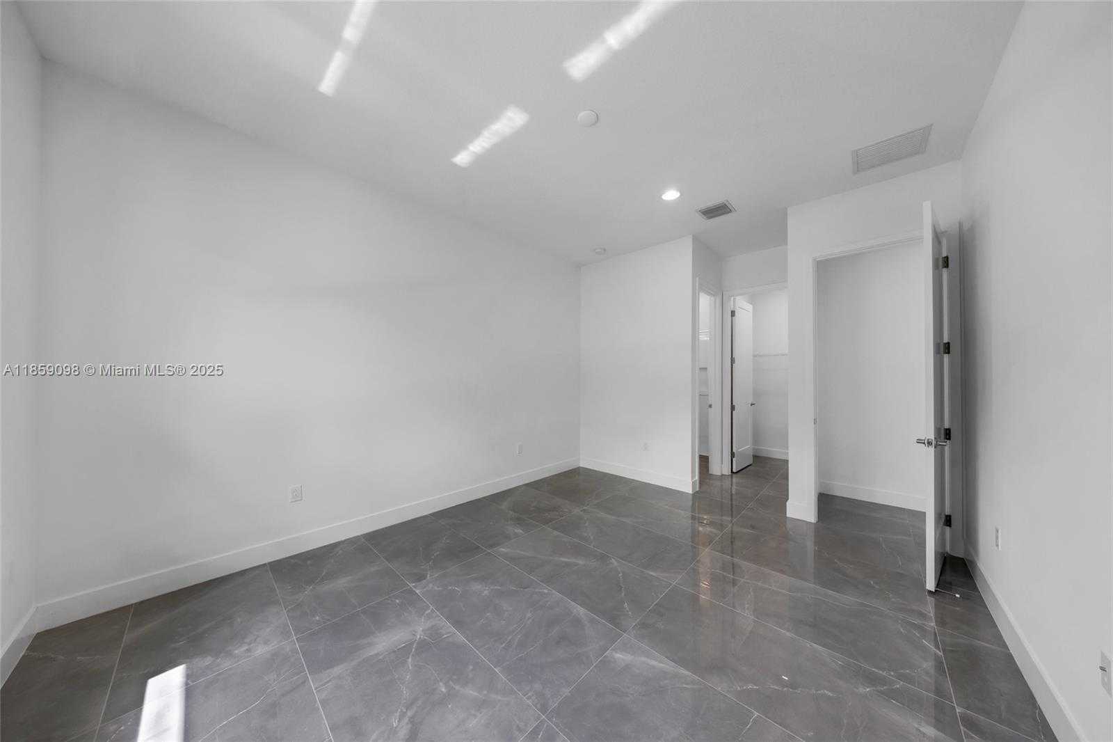 Small Image of 8215 CRYSTAL DOWNS AVE, Boca Raton Number 25