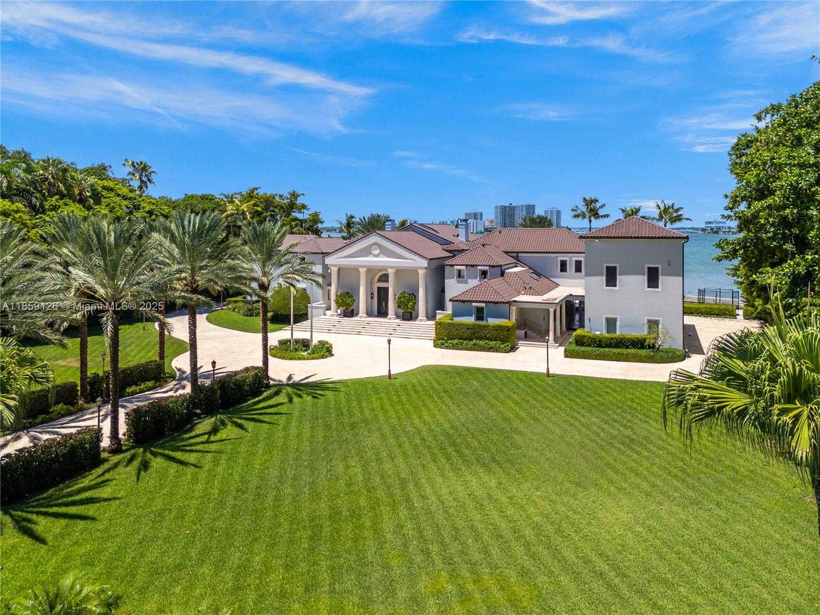 Small Image of 5940 NORTH BAY RD, Miami Beach Number 11