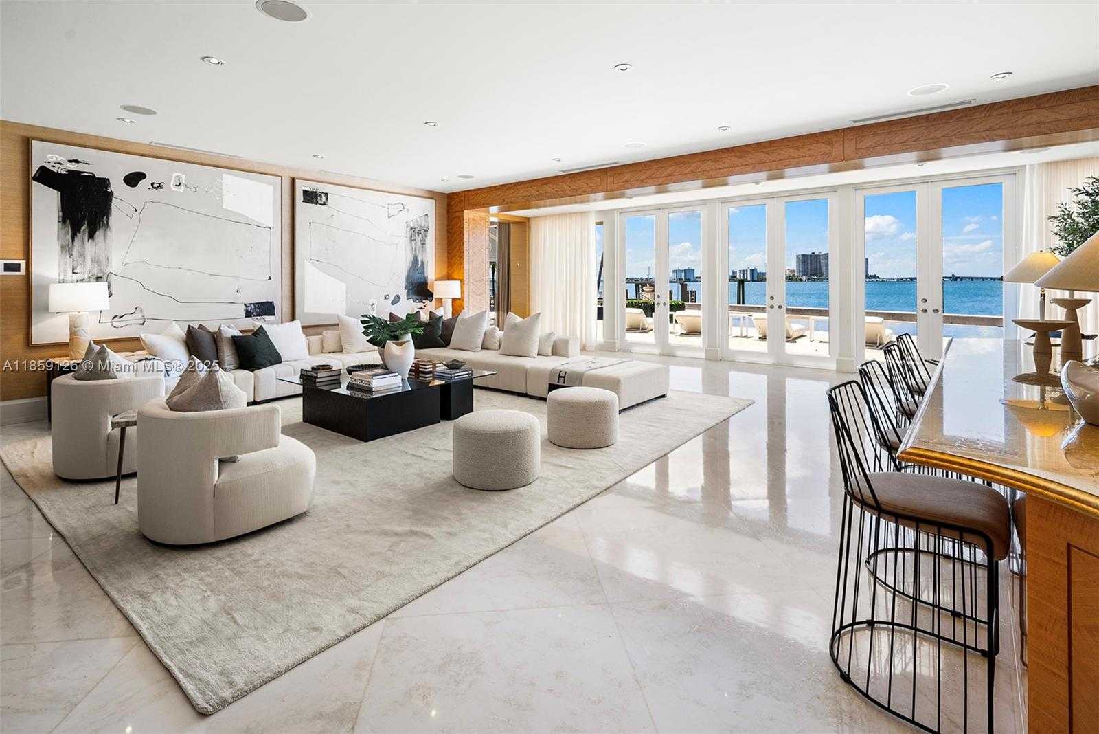 Small Image of 5940 NORTH BAY RD, Miami Beach Number 14