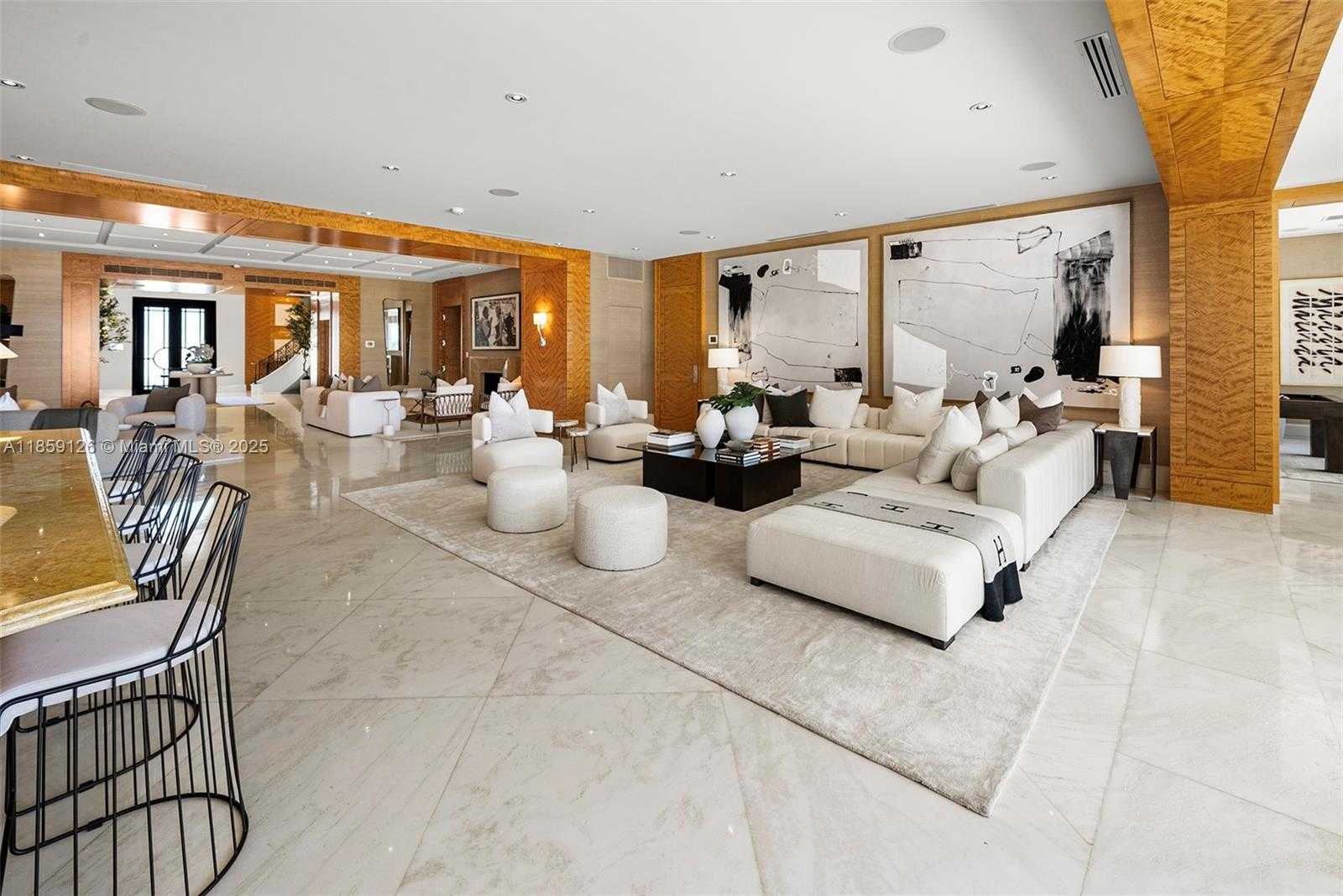Small Image of 5940 NORTH BAY RD, Miami Beach Number 16