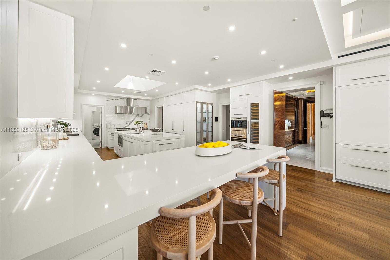 Small Image of 5940 NORTH BAY RD, Miami Beach Number 19