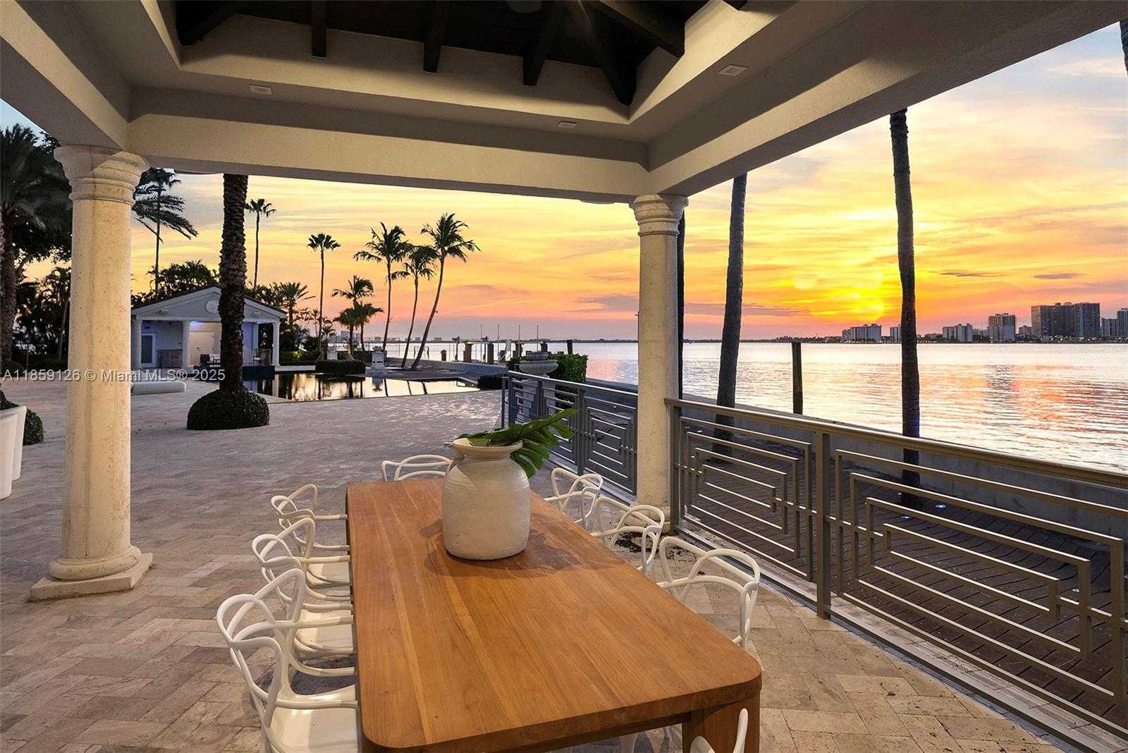 Small Image of 5940 NORTH BAY RD, Miami Beach Number 29