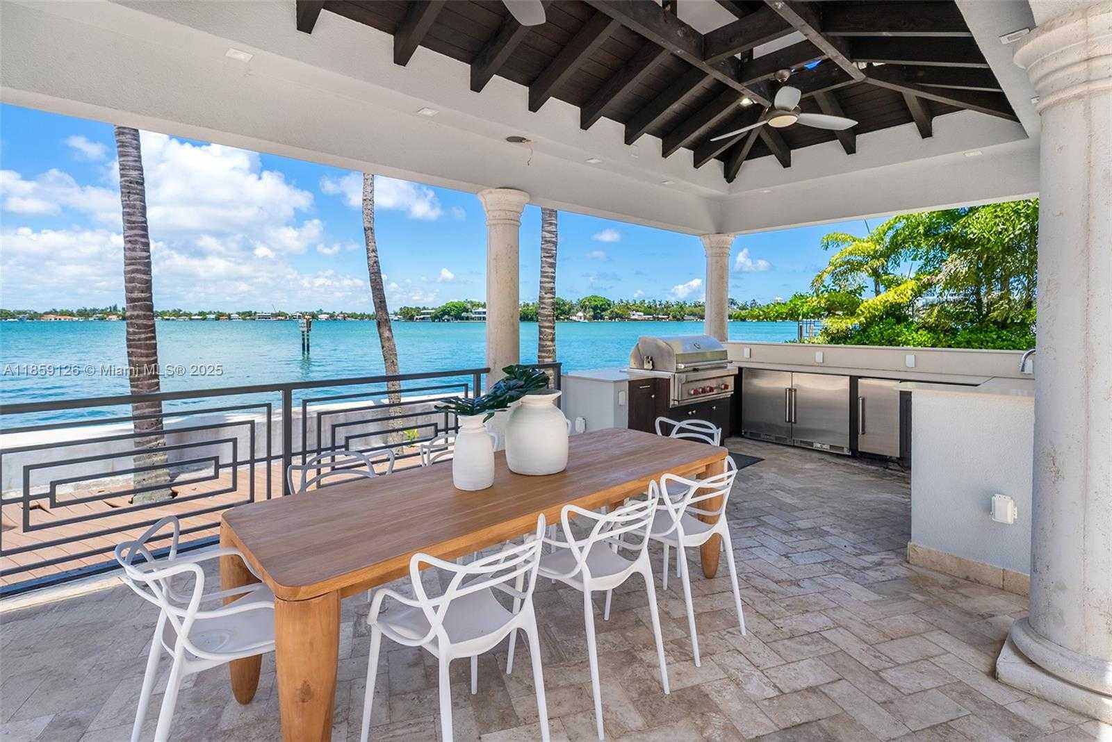 Small Image of 5940 NORTH BAY RD, Miami Beach Number 33