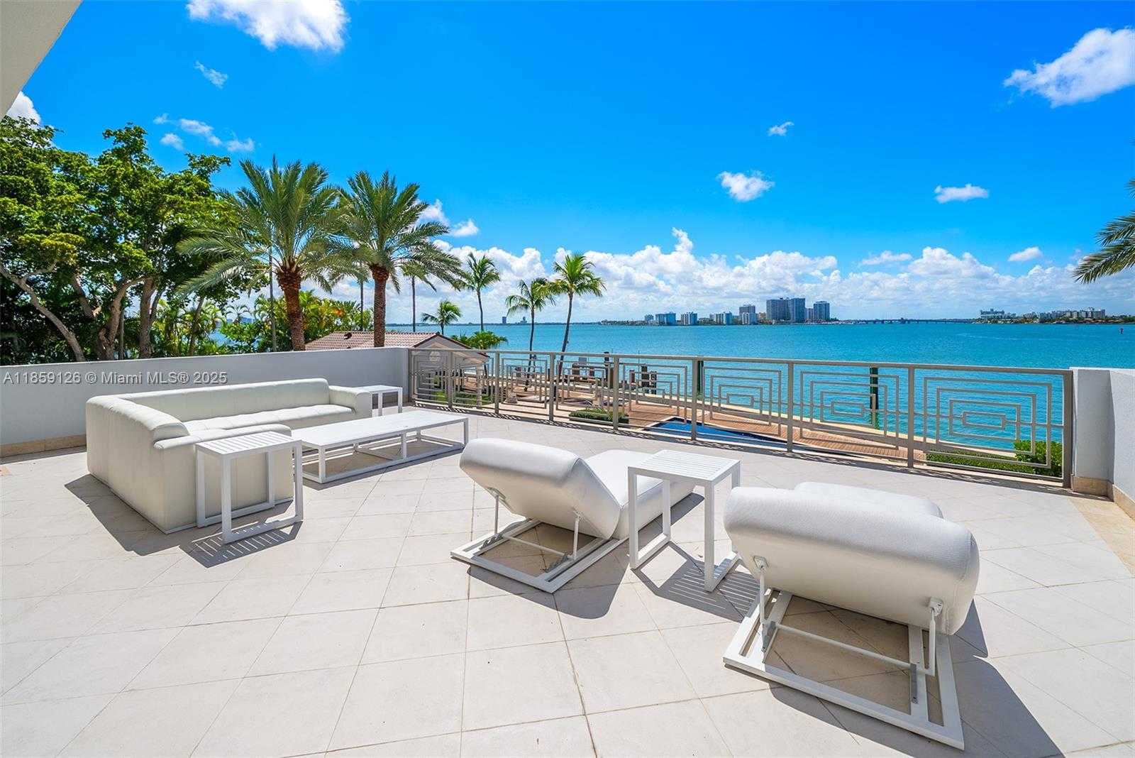 Small Image of 5940 NORTH BAY RD, Miami Beach Number 41