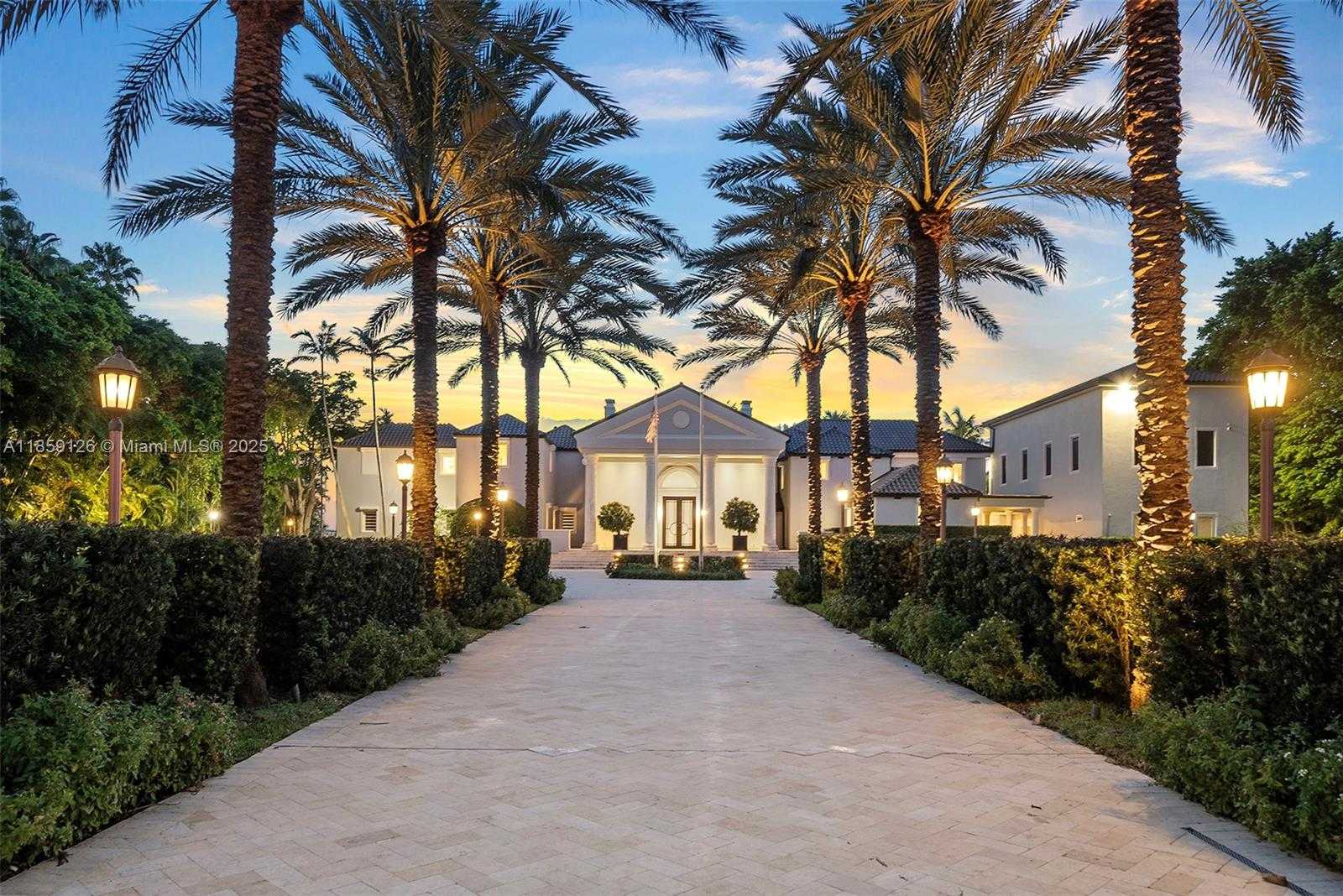 Small Image of 5940 NORTH BAY RD, Miami Beach Number 54