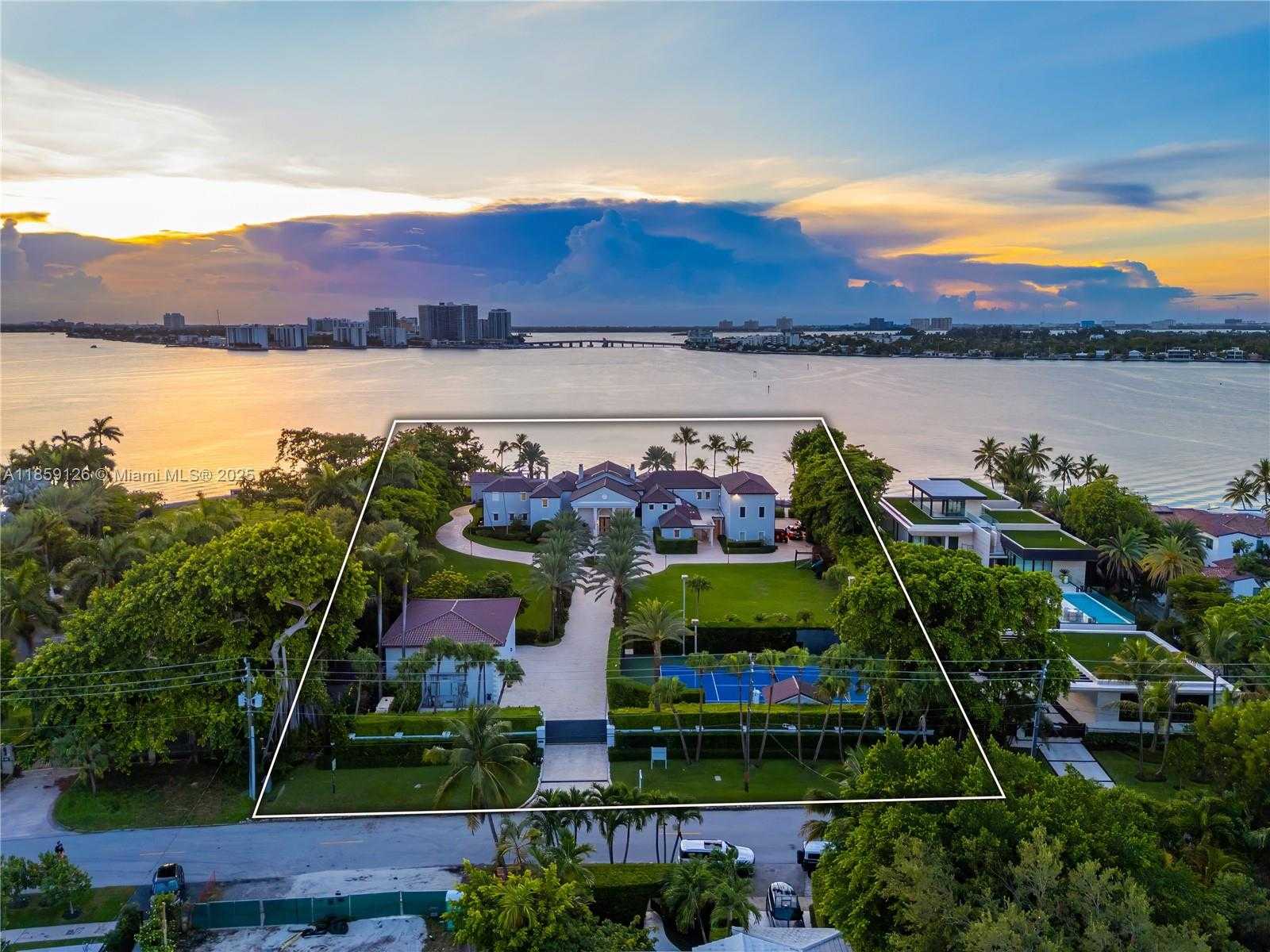 Small Image of 5940 NORTH BAY RD, Miami Beach Number 55