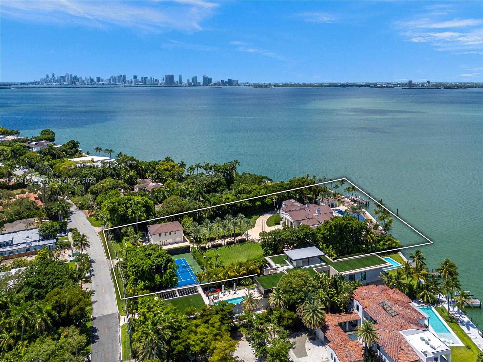 Small Image of 5940 NORTH BAY RD, Miami Beach Number 59
