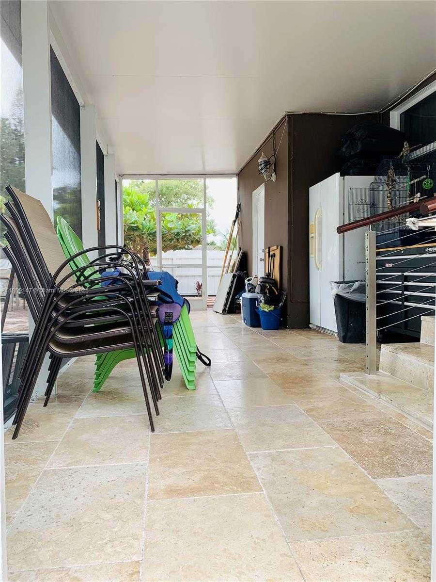 Small Image of 2548 JOHNSON ST, Hollywood Number 14