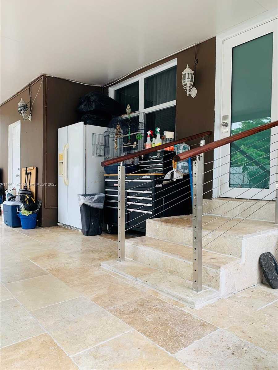 Small Image of 2548 JOHNSON ST, Hollywood Number 15
