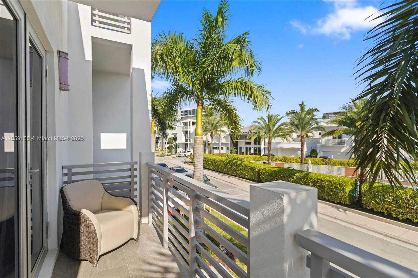 Small Image of 3420 NORTH WEST 84TH AVE, Doral Number 25