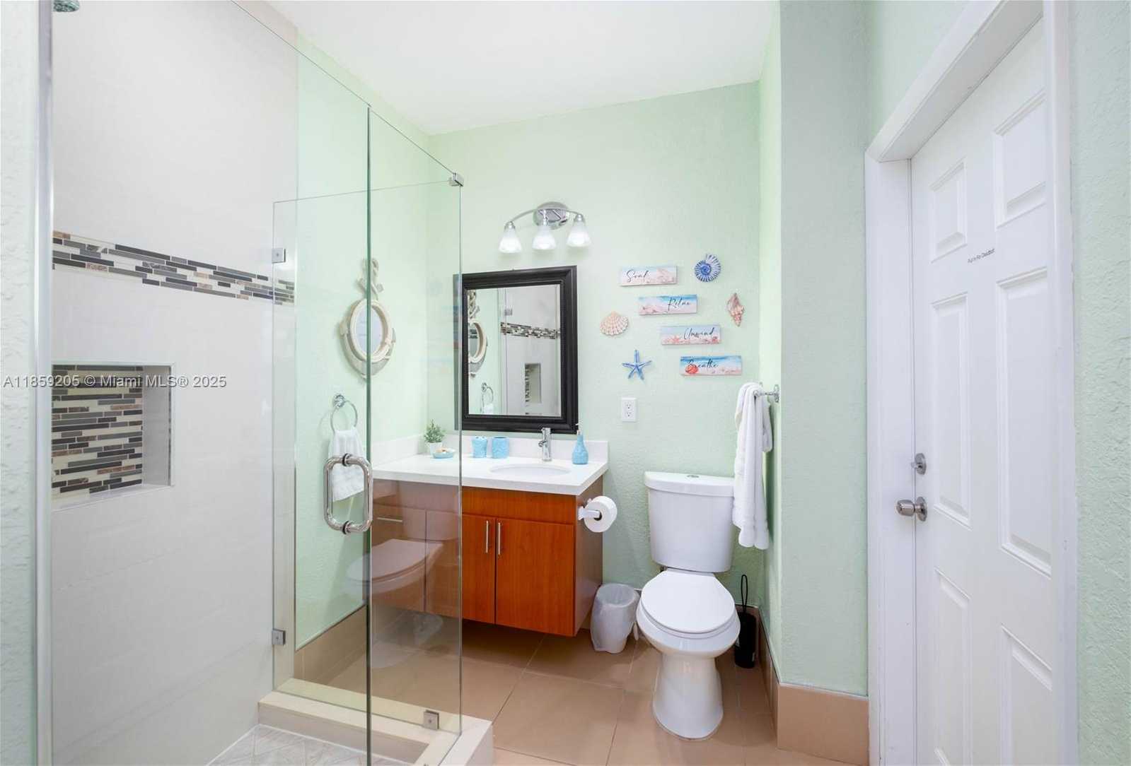 Small Image of 132 GARDENIA ST, Tavernier Number 12