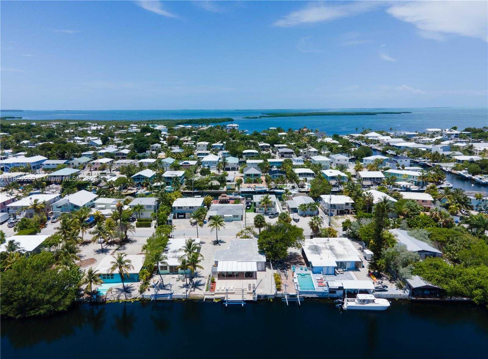 Small Image of 132 GARDENIA ST, Tavernier Number 19