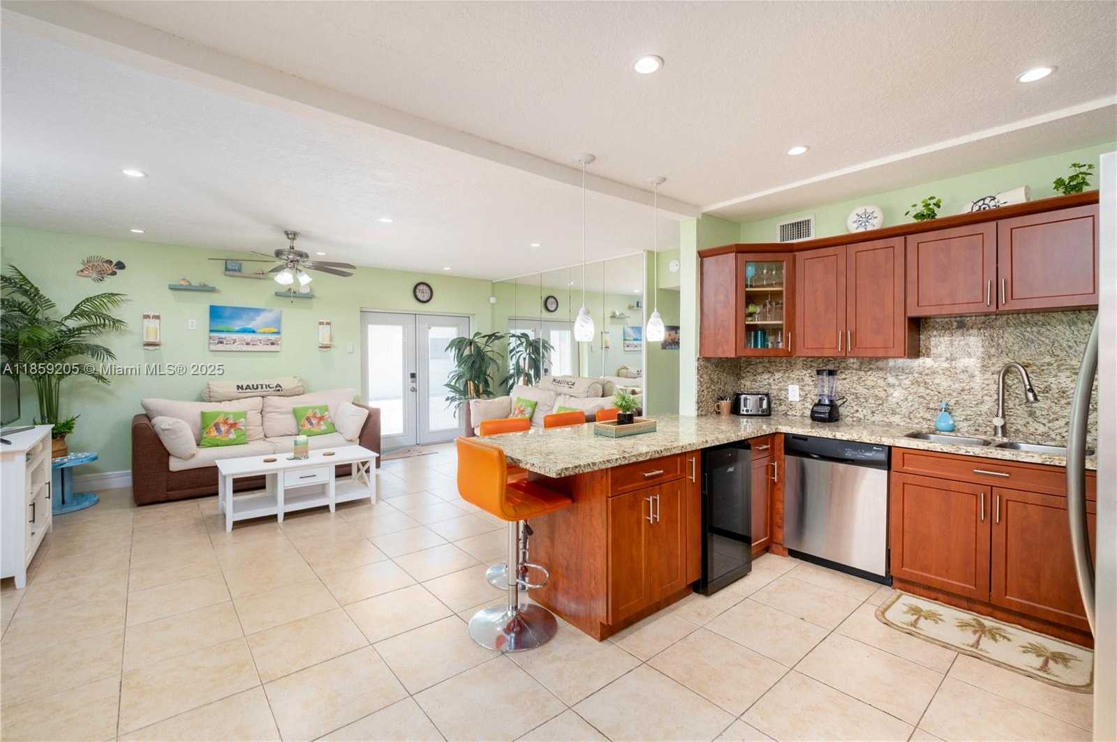 Small Image of 132 GARDENIA ST, Tavernier Number 7