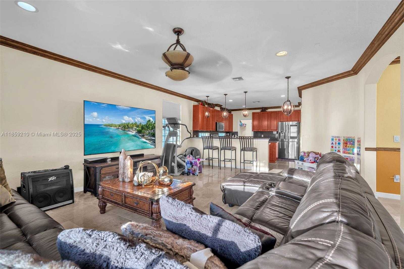 Small Image of 10563 GALLERIA ST, Wellington Number 18