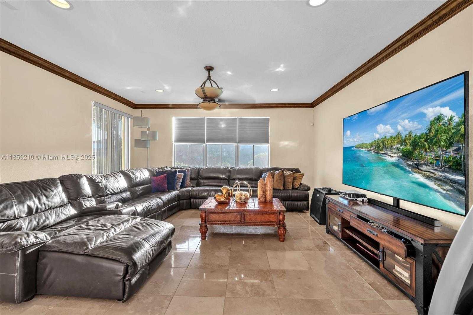 Small Image of 10563 GALLERIA ST, Wellington Number 19