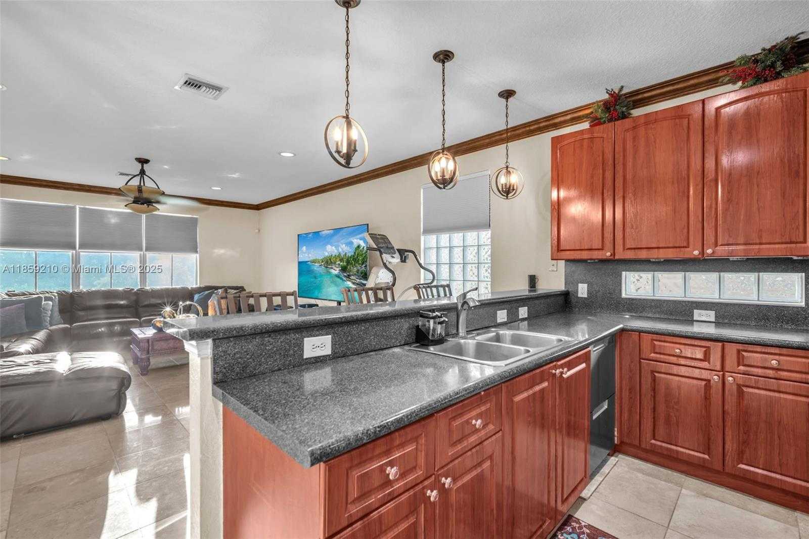 Small Image of 10563 GALLERIA ST, Wellington Number 23